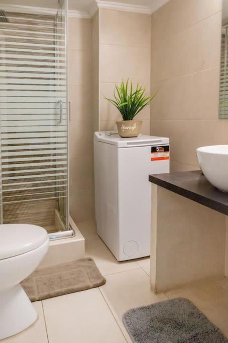 Cozy Airbnb Room In Athens Ngoại thất bức ảnh
